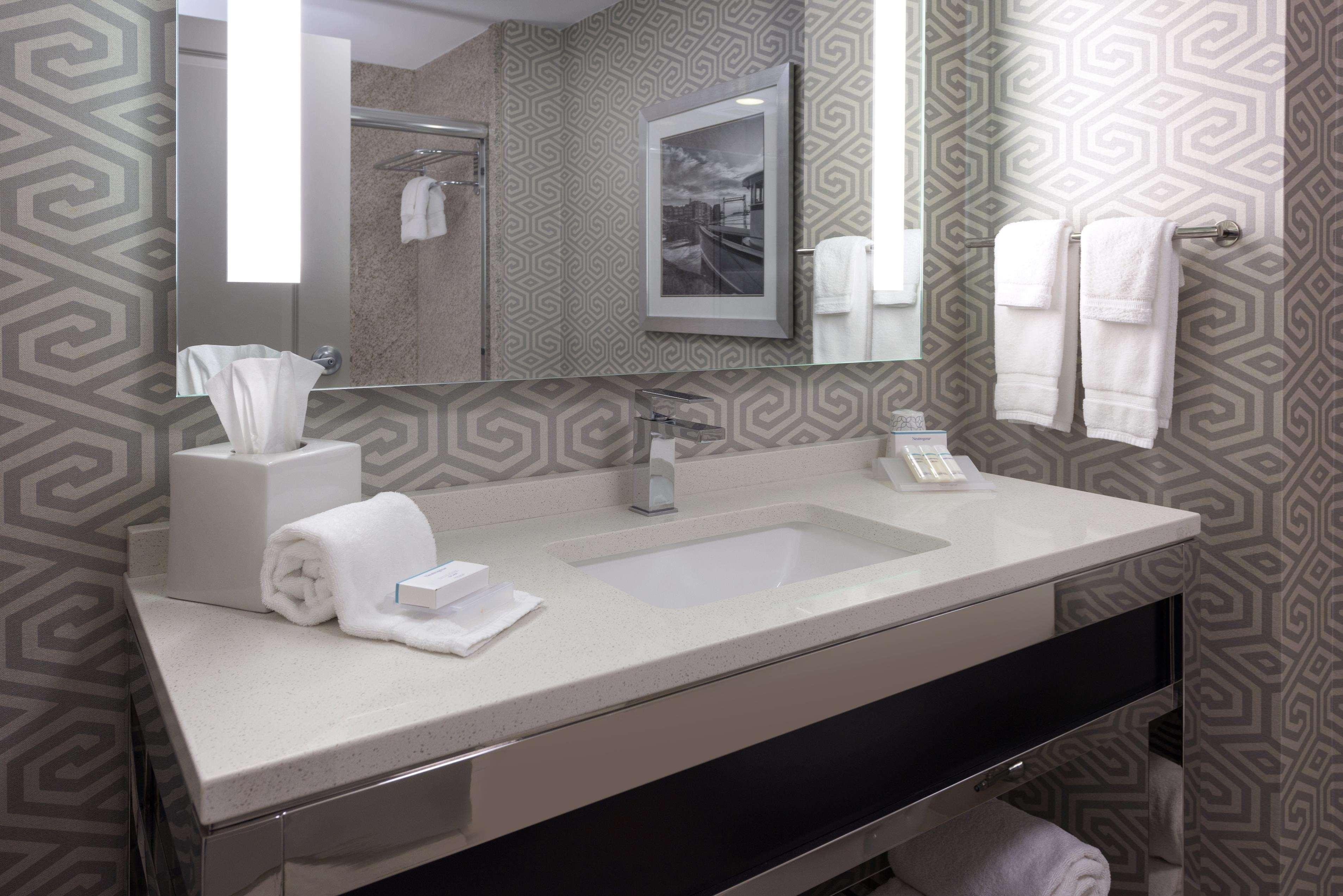 Hilton Garden Inn Portsmouth Downtown Zewnętrze zdjęcie
