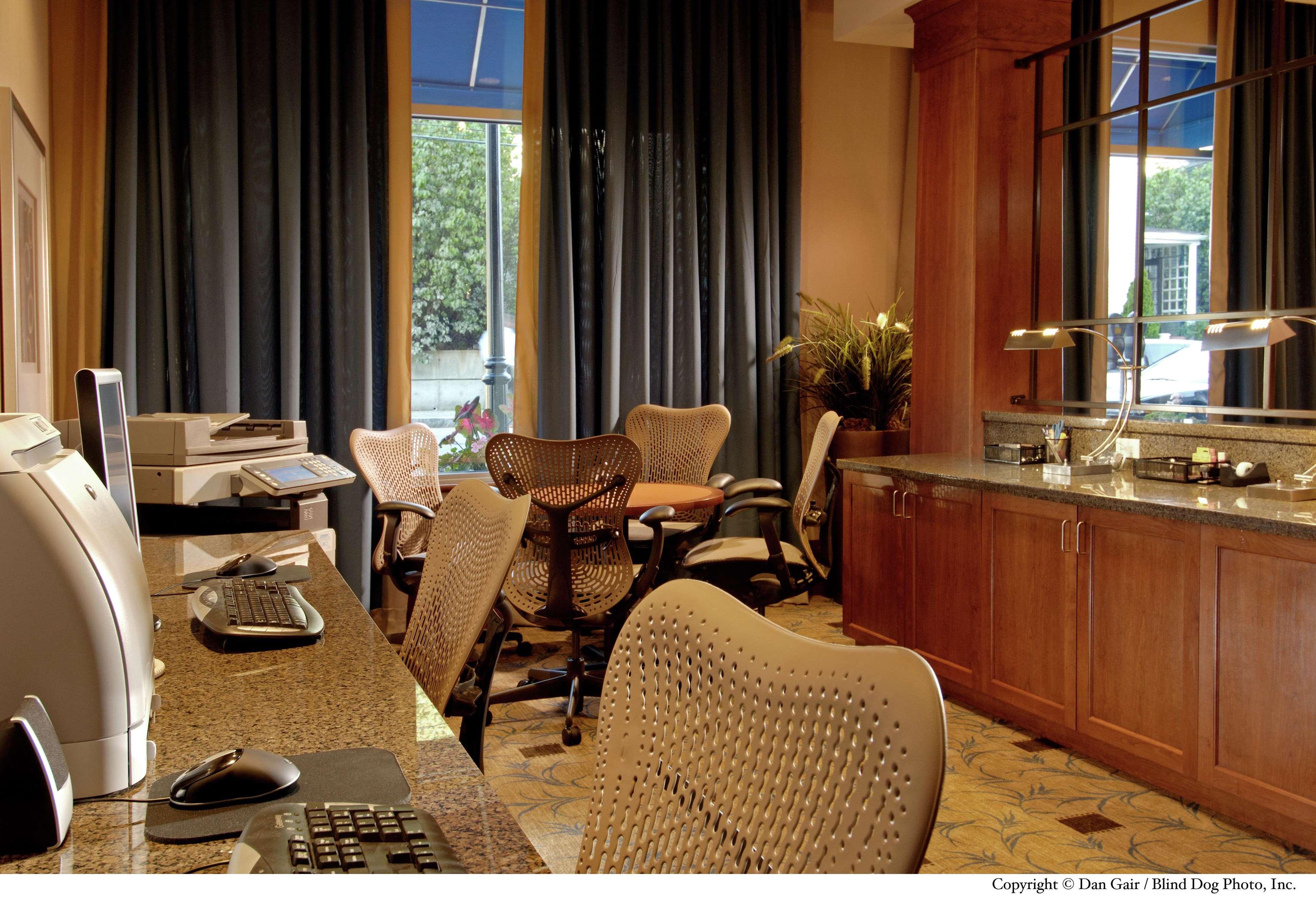 Hilton Garden Inn Portsmouth Downtown Zewnętrze zdjęcie